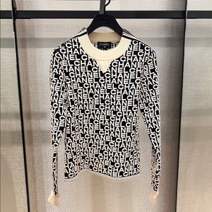 ❌SOLD❌NWT SOLD AUTHENTIC CHANEL PULLOVER SWEATER